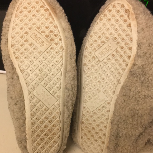 Slippers - Picture 3 of 4